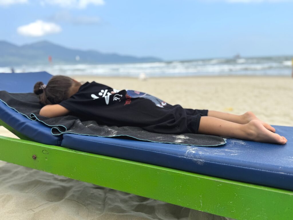 Arina pe plaja la Da Nang