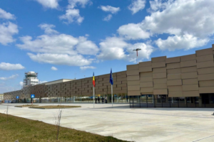 Aeroportul Mihail Kogălniceanu intră într-o nouă etapă. Ce înseamnă, de fapt, modernizarea de 57 de milioane de euro