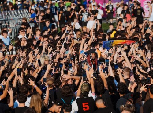 BEACH, PLEASE! 2026 continuă în forță: Ziua 1 a adus show-uri spectaculoase și o energie care a ținut festivalul viu până târziu în noapte