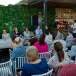 prin lansarea cu succes a volumului „Marea care vindecă” 