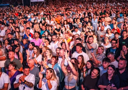Festivalul STARDUST a adus hiturile anilor ’90 și 2000 la NIBIRU, într-un weekend care a unit generațiile