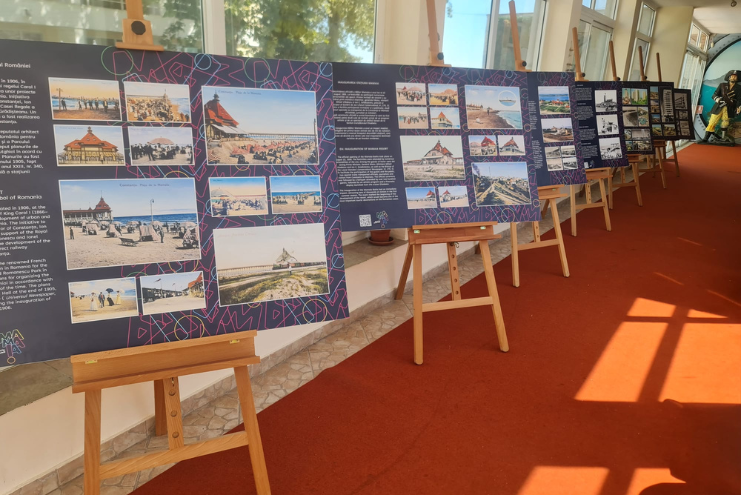 Mamaia, 120 de ani de poveste: expoziția aniversară care a călătorit prin hotelurile stațiunii continuă și în extrasezon