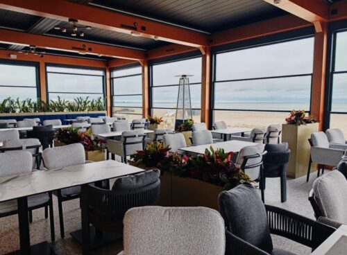 Terasa restaurantului ADDRESS 44° din Mamaia Nord, cu vedere spre mare